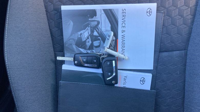 Toyota Yaris 1.5 Hybrid Icon 5dr CVT Hybrid Hatchback